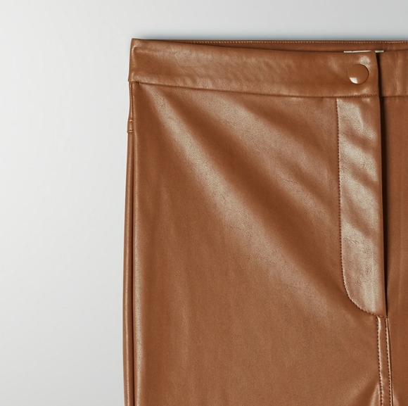 Aritzia Vegan leather pants - Picture 4 of 4
